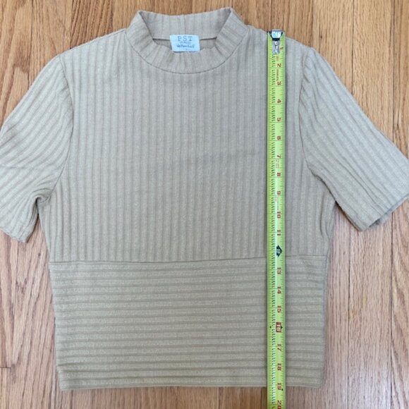 Project Social T light mustard short sleeve mock neck top Size S - Picture 6 of 6